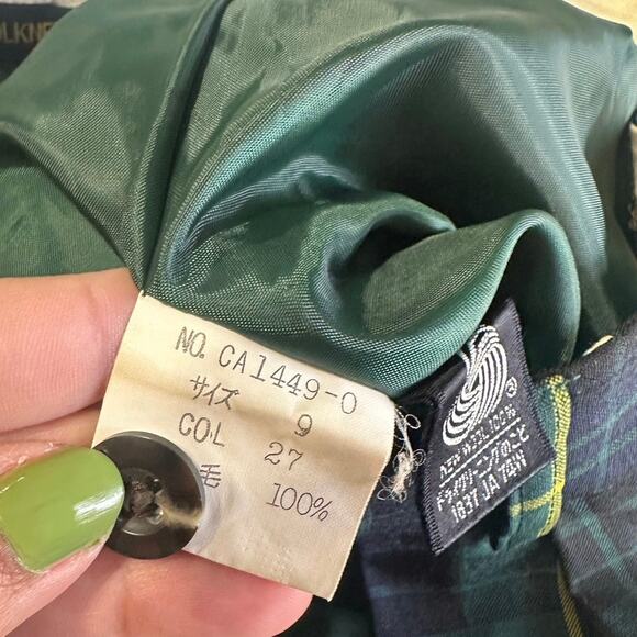 Folkner Green Plaid Pleated Cuffed Shorts – Classic Style - Picture 2 of 7